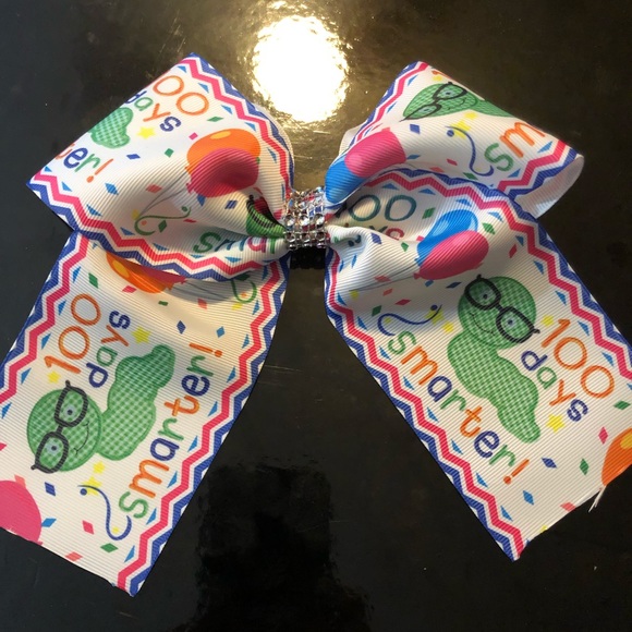 Bows - Picture 3 of 8